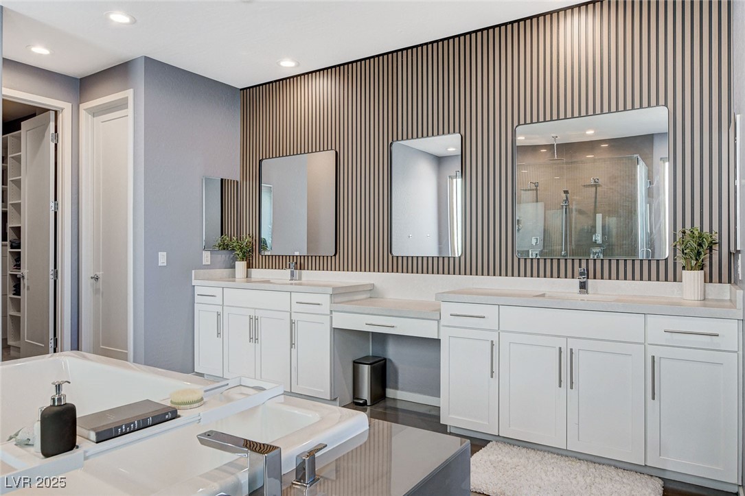 795 Glistening Light Court Property Photo 46