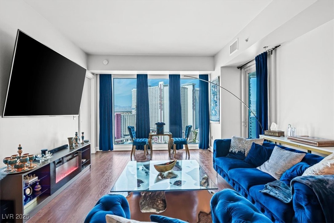 2700 Las Vegas Boulevard 1401 Property Photo 16