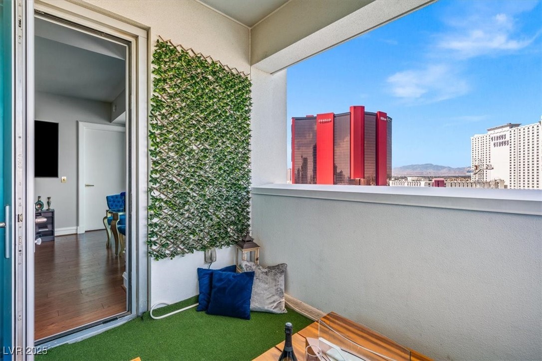 2700 Las Vegas Boulevard 1401 Property Photo 35