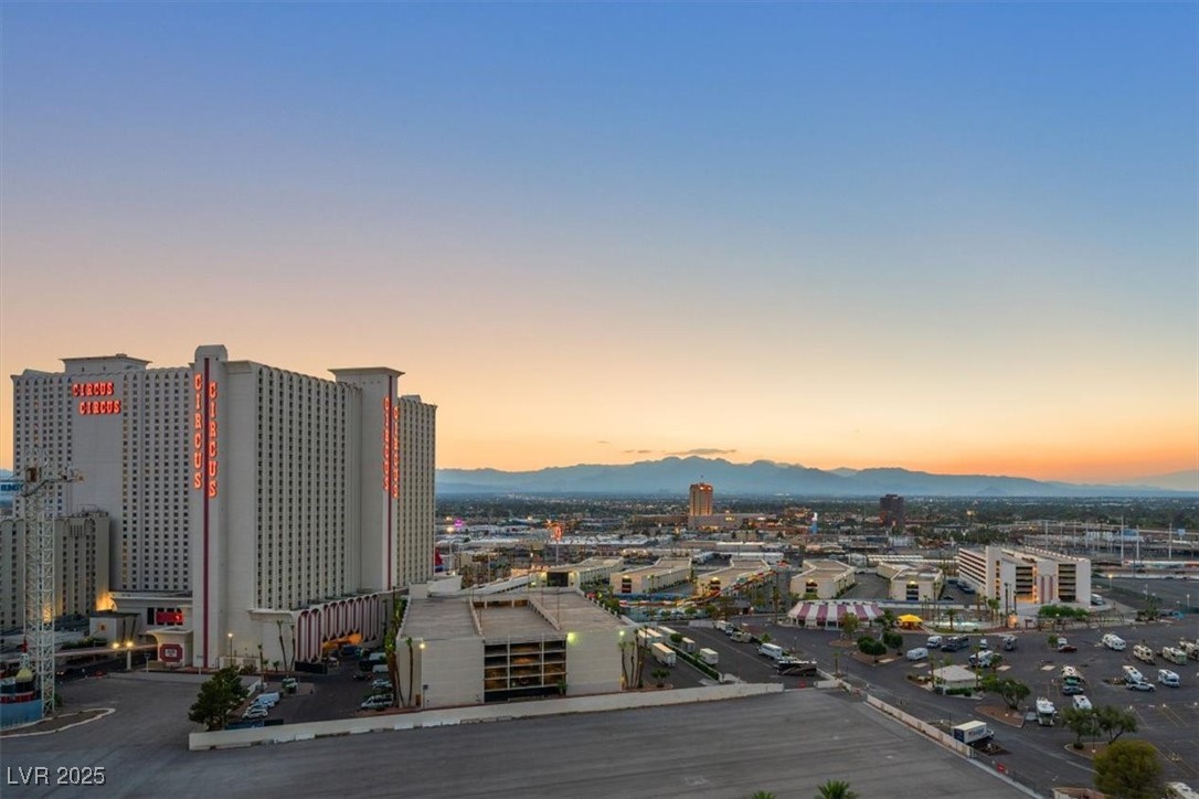 2700 Las Vegas Boulevard 1401 Property Photo 68