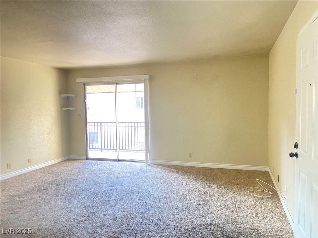 4370 Sandy River Drive 24 Property Photo 7