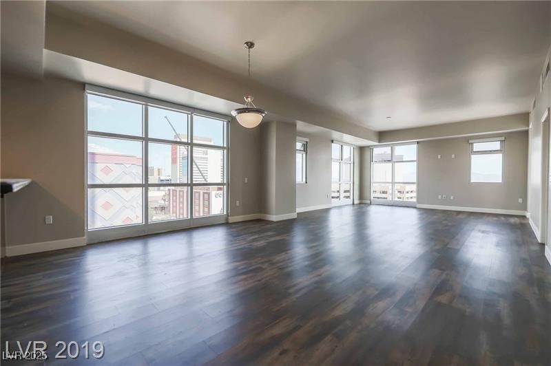 150 North Las Vegas Boulevard 804 Property Photo