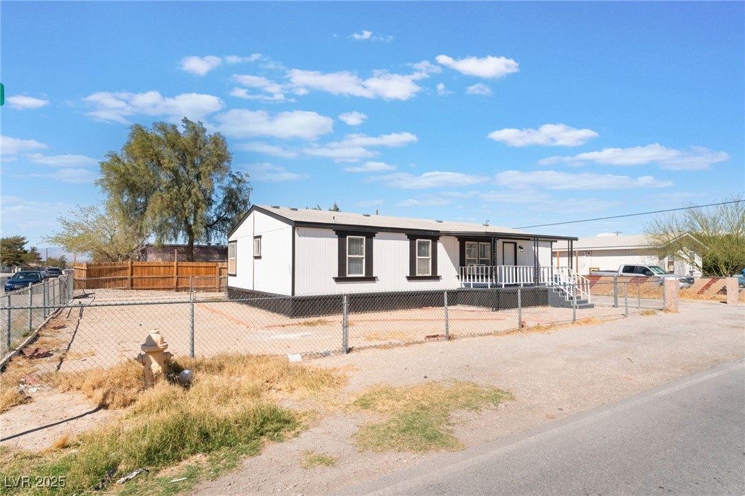 2666650 Property Photo 3