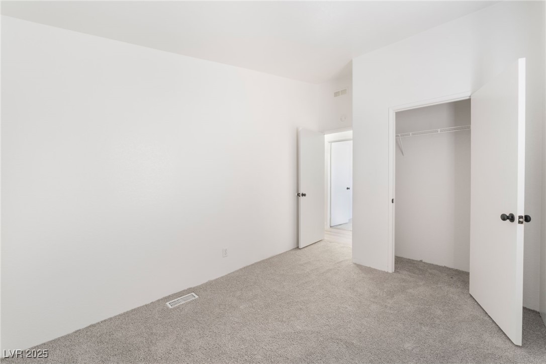 2666650 Property Photo 30