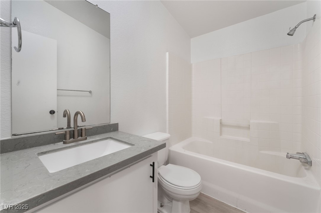 2666650 Property Photo 31