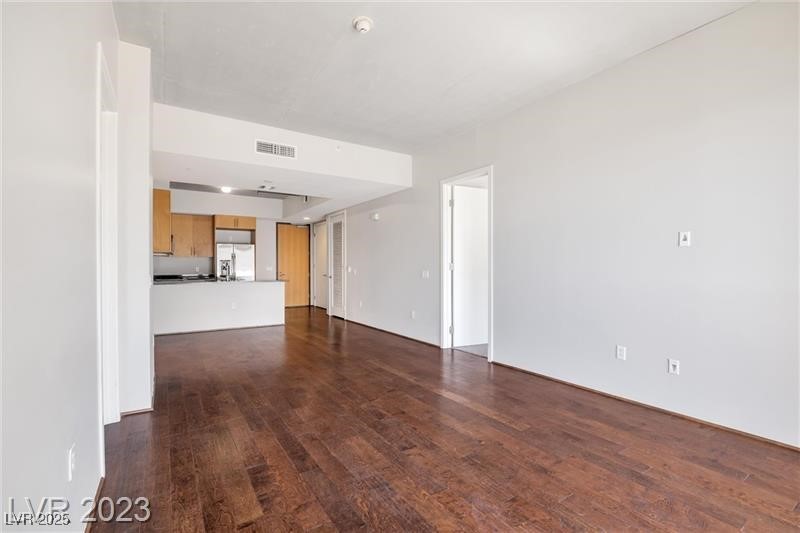 353 East Bonneville Avenue 375 Property Photo 4