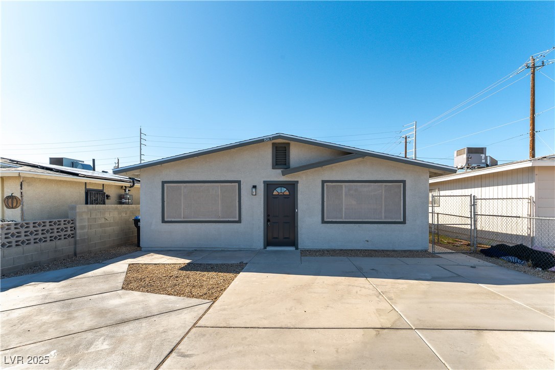 887 West Carey Avenue Property Photo