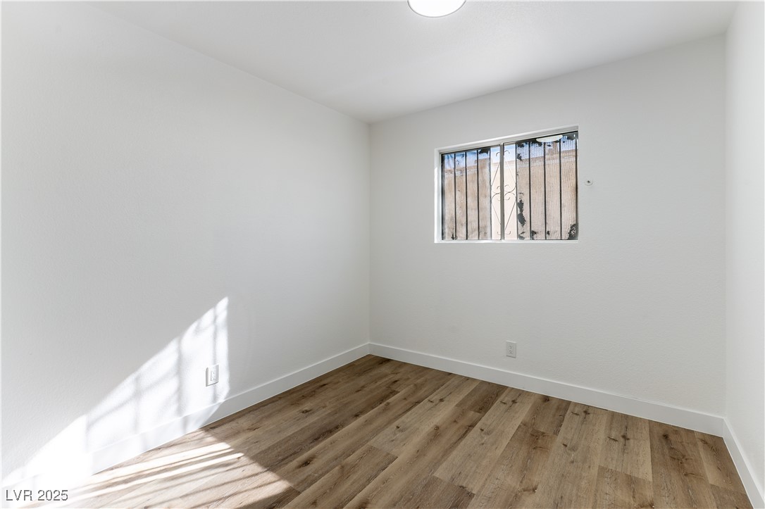 887 West Carey Avenue Property Photo 12
