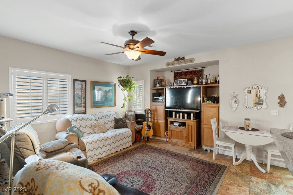 8125 Boxberry Avenue Property Photo 9