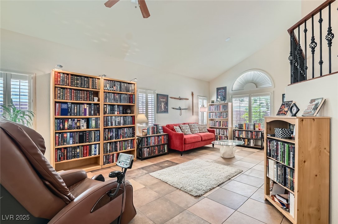 1684 Flores Lane Property Photo 4
