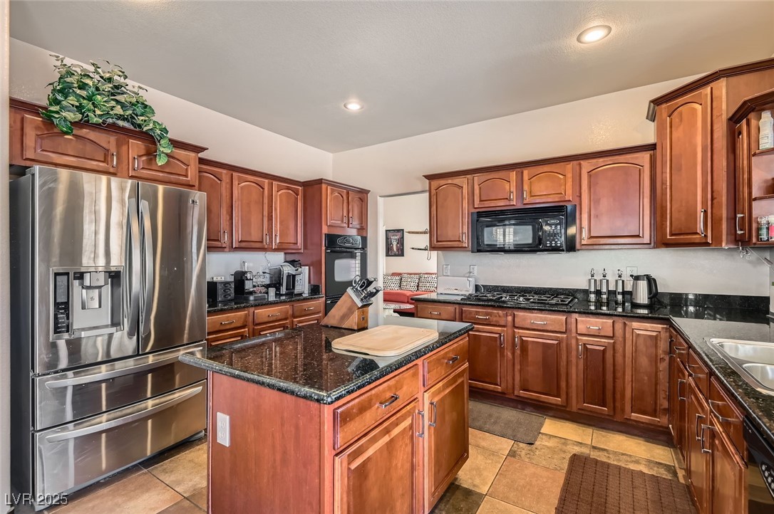 1684 Flores Lane Property Photo 10