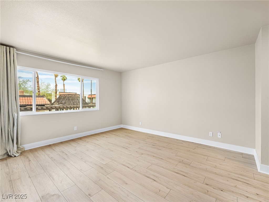 1405 Vegas Valley Drive 226 Property Photo 15