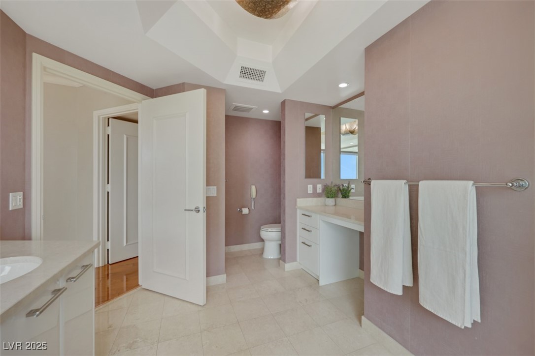 322 Karen Avenue 708 Property Photo 13