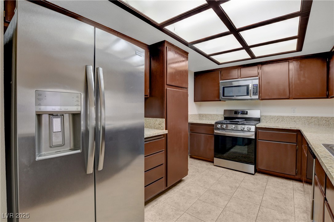 3667 Edinburgh Drive Property Photo 16