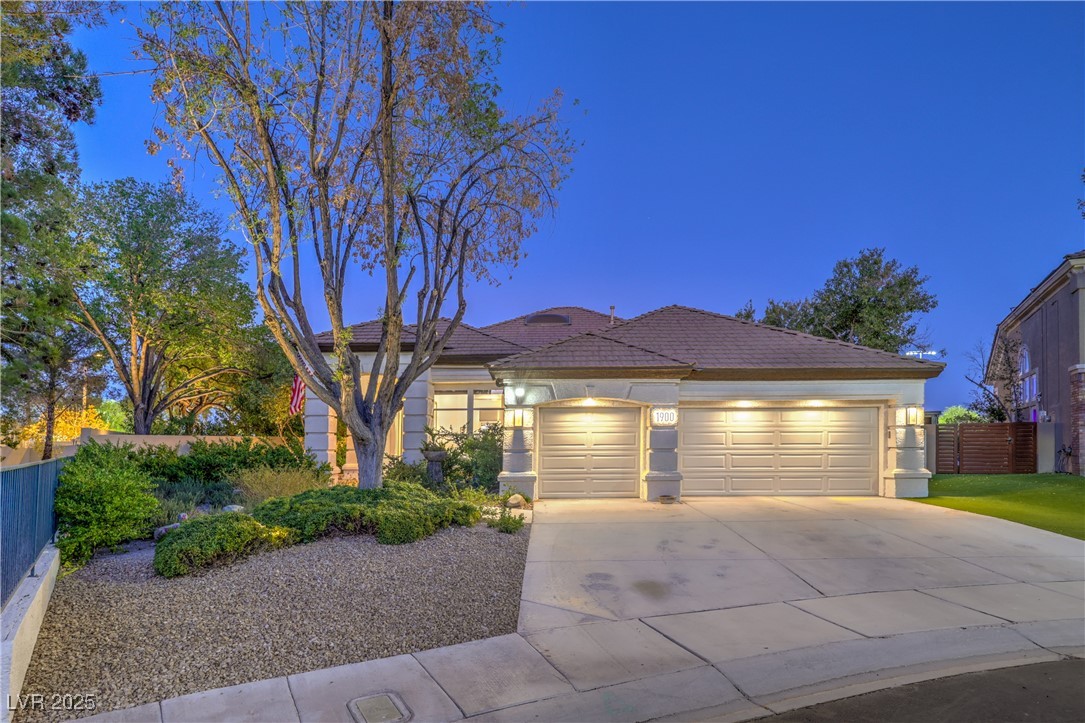 1900 Vero Drive Property Photo