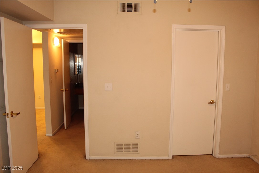 9620 West Russell Road 2108 Property Photo 14