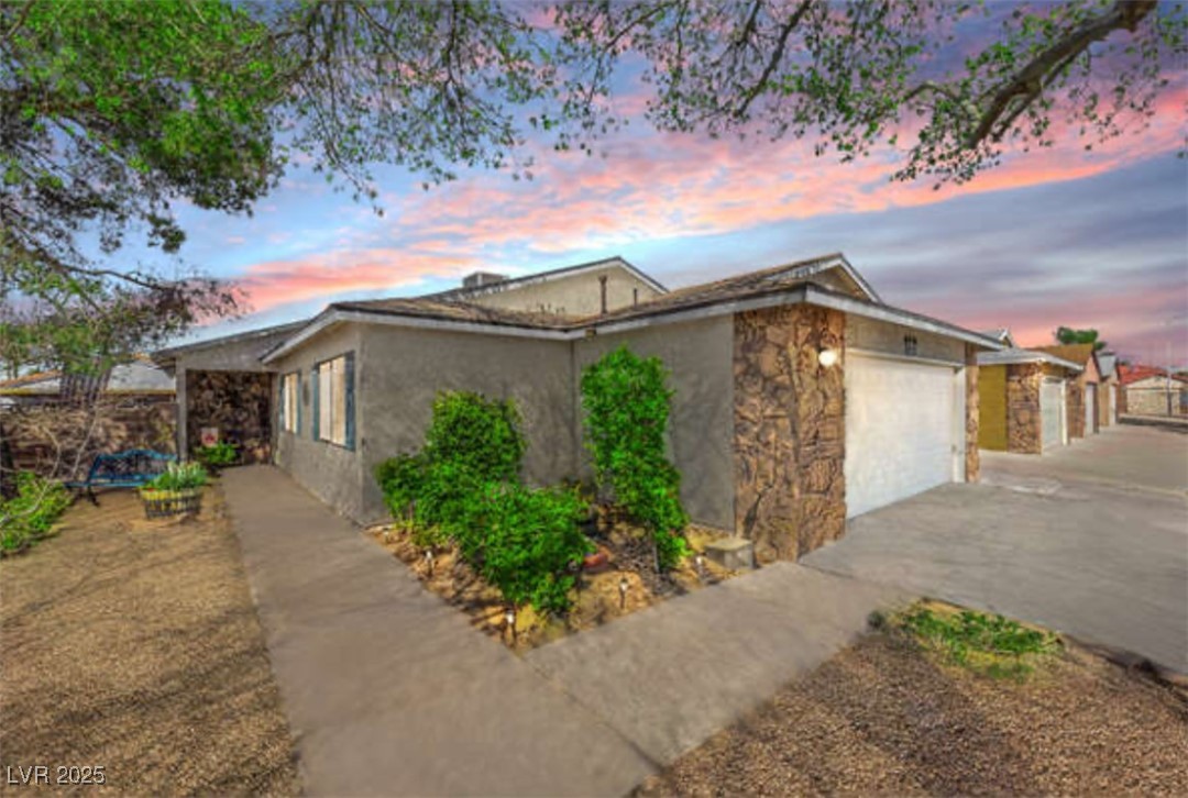 Barry Acres Real Estate Listings Main Image