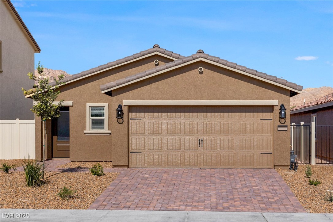 1713 Desert Path Avenue Property Photo