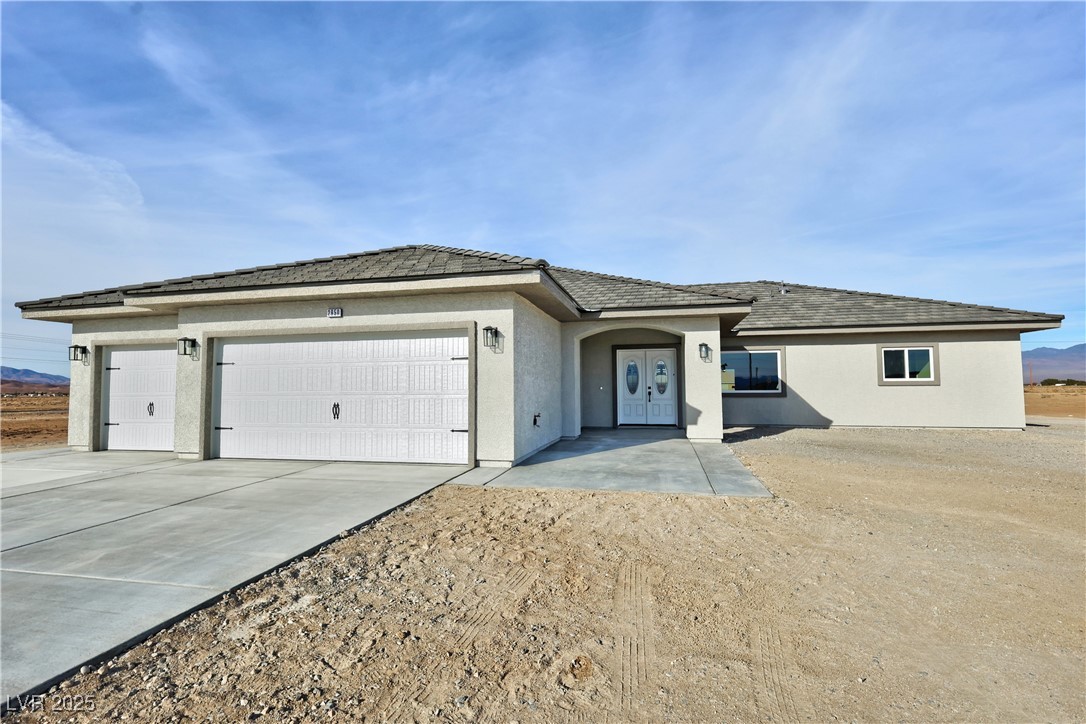 1131 Lupin Street Property Photo