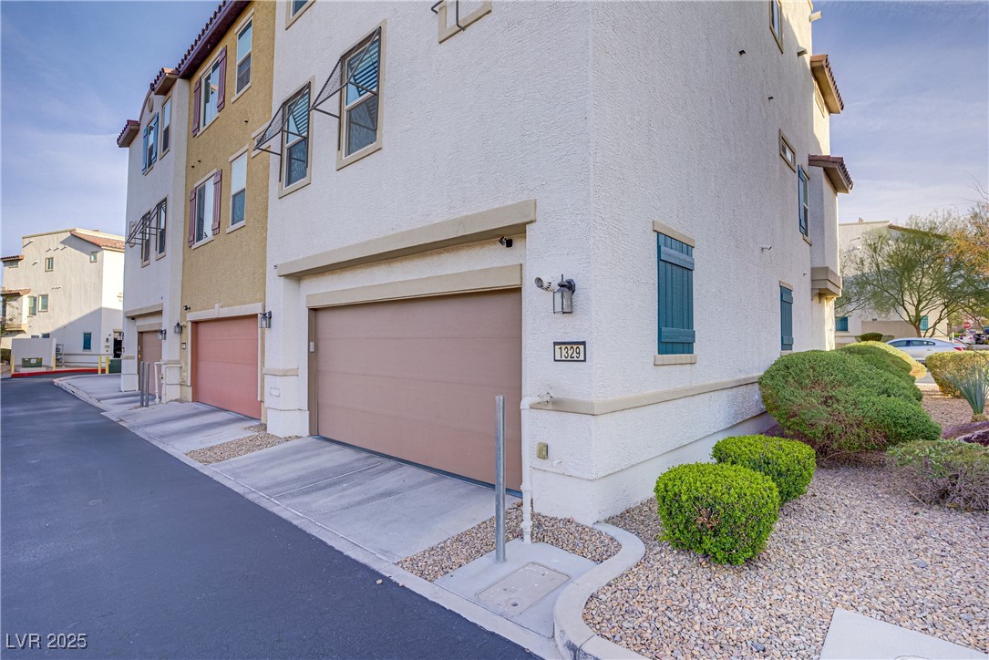 1329 Jewelstone Circle Property Photo 40