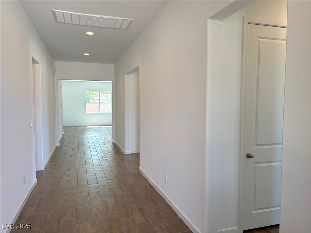 5699 East Victoria Falls Drive Property Photo 3