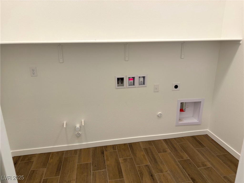 5699 East Victoria Falls Drive Property Photo 9