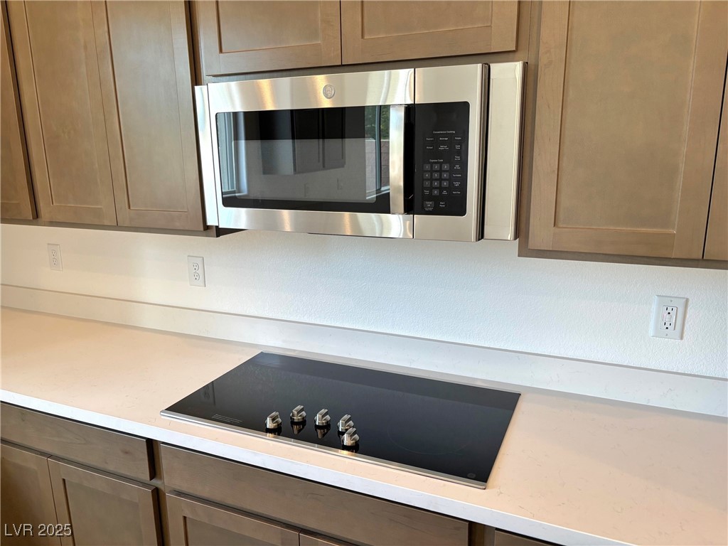 5699 East Victoria Falls Drive Property Photo 14