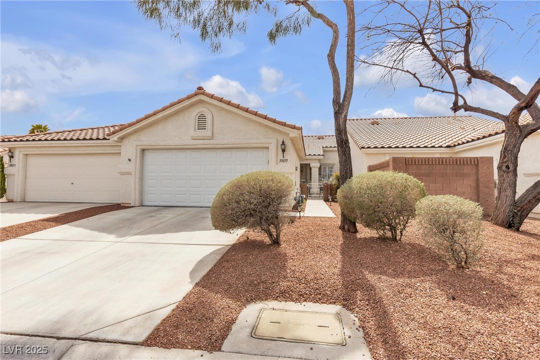 10035 Oak Creek Canyon Avenue Property Photo