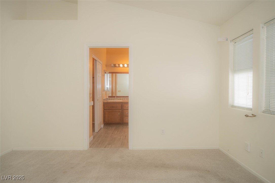 9323 West Rochelle Avenue Property Photo 34