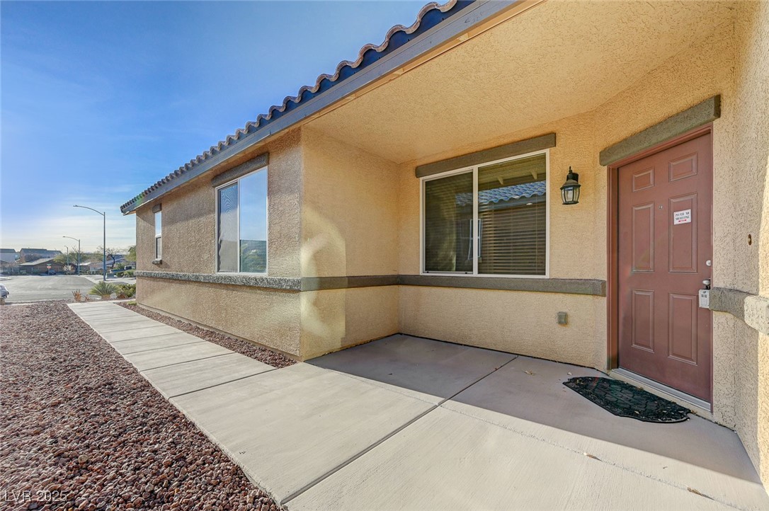 980 Aspen Cliff Drive Property Photo 3
