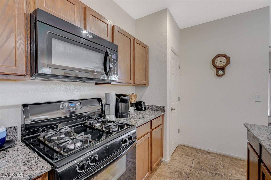 980 Aspen Cliff Drive Property Photo 16