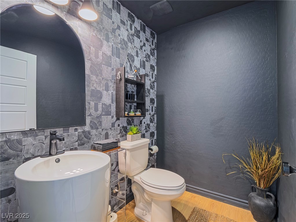 10768 Ditchburn Court Property Photo 10
