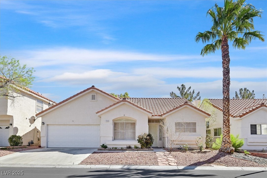 4932 Forest Oaks Drive Property Photo 1