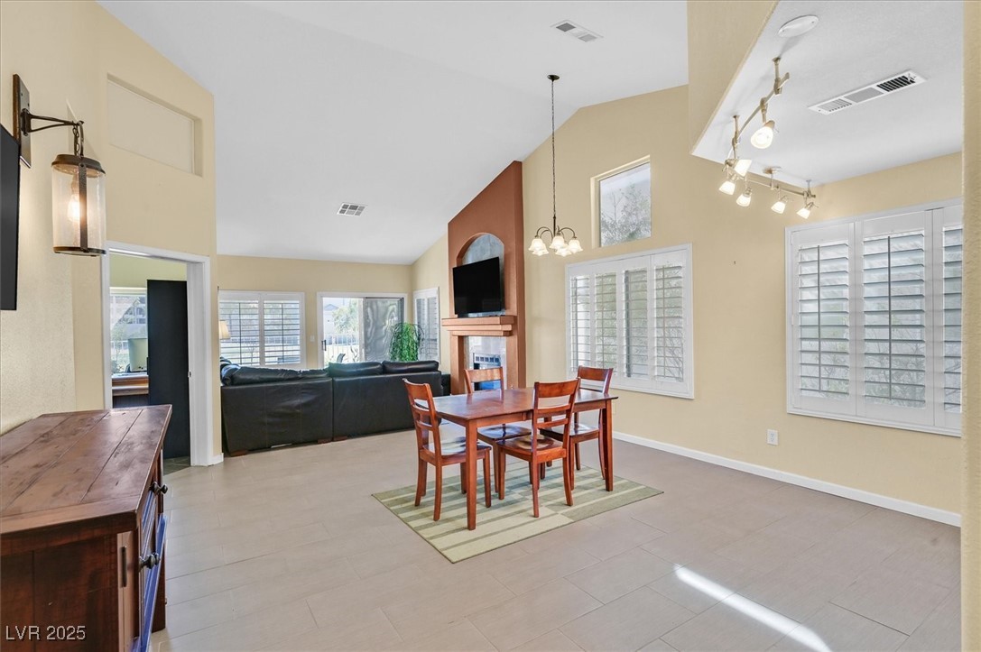 4932 Forest Oaks Drive Property Photo 3