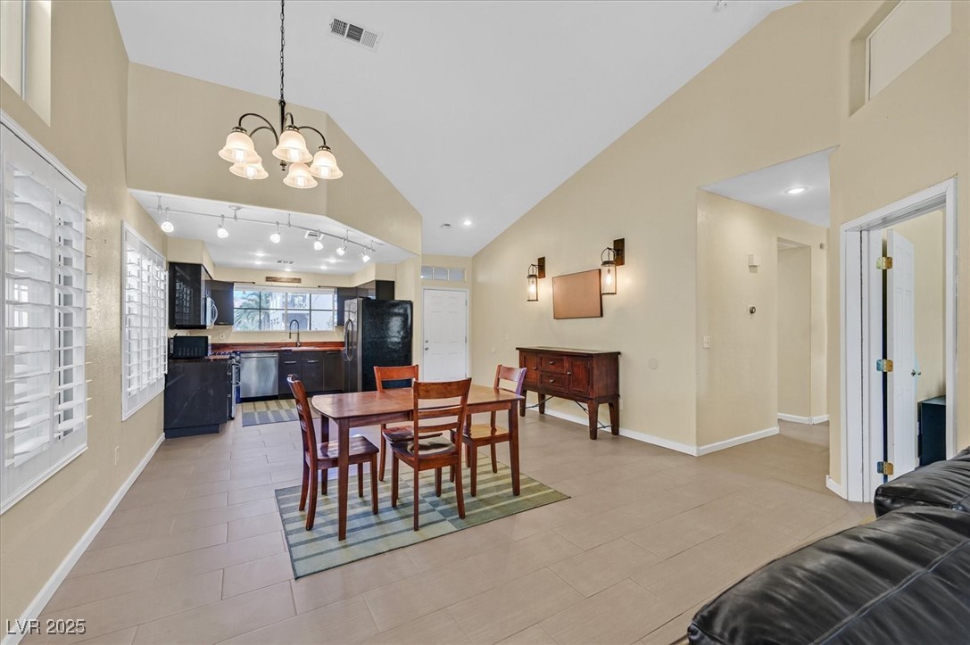 4932 Forest Oaks Drive Property Photo 9