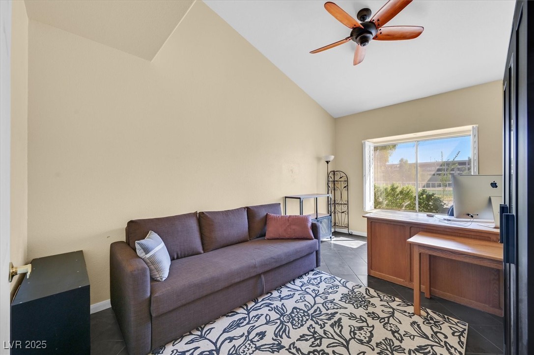 4932 Forest Oaks Drive Property Photo 16