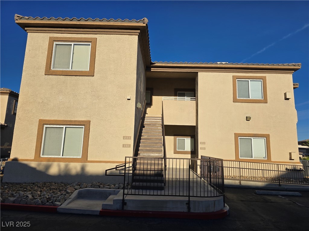 8725 West Flamingo Road 211 Property Photo