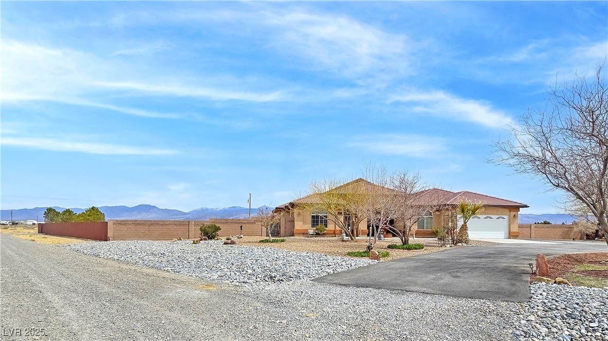 1830 East Fuchsia Street Property Photo