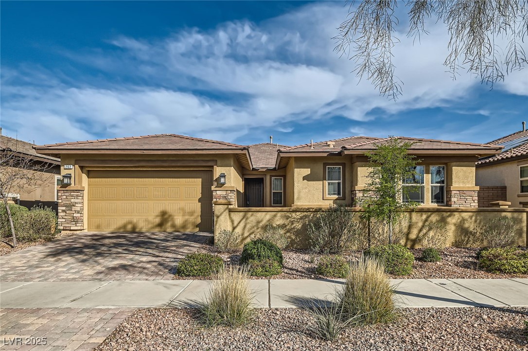 262 Inflection Street Property Photo