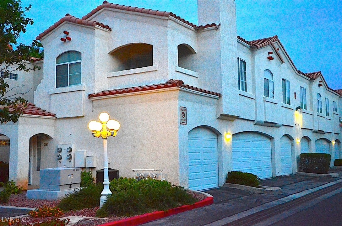 2975 Bluegrass Lane 824 Property Photo