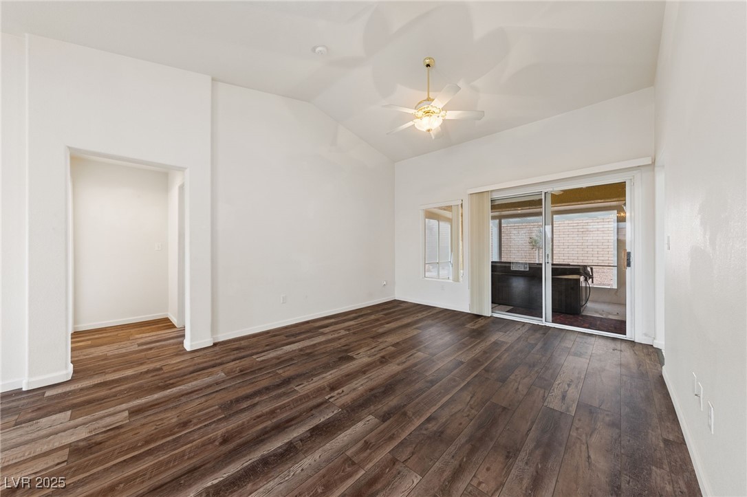 10505 Linden Wood Ct Property Photo 3