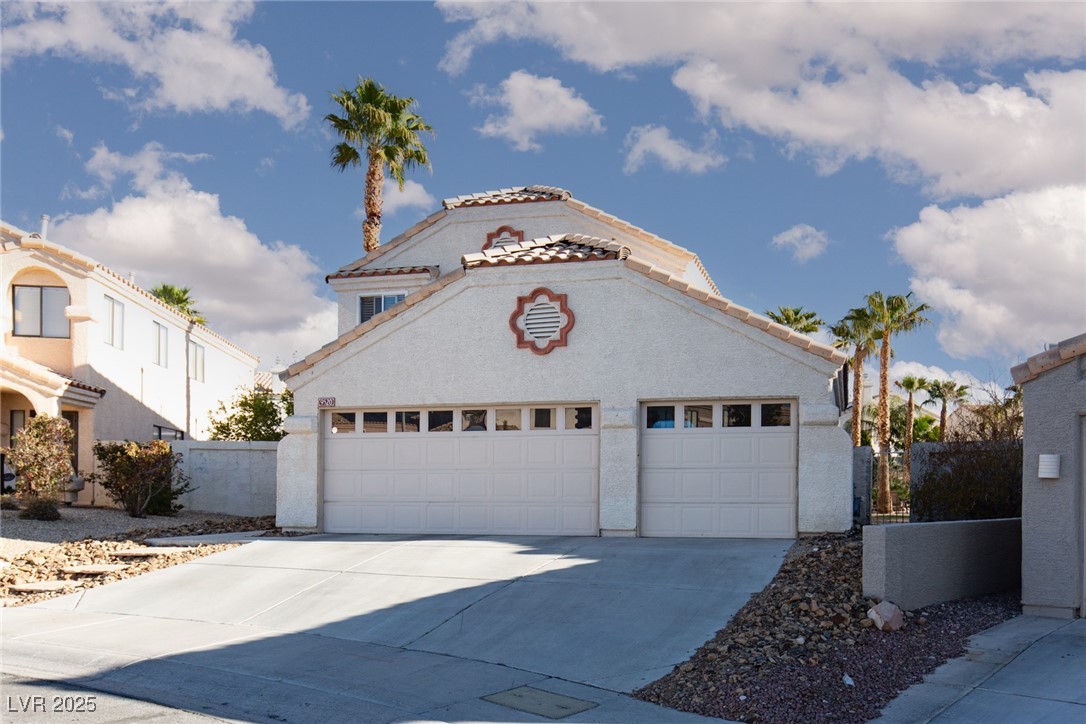 9520 Wooden Pier Way Property Photo 3