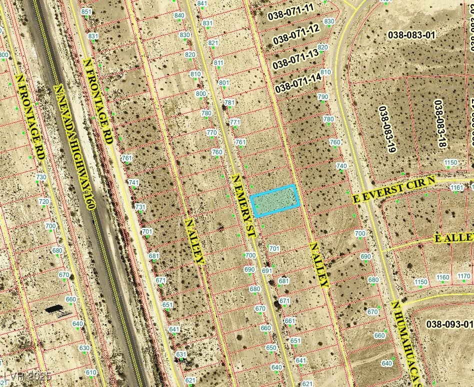 731 North Emery Street Property Photo 5