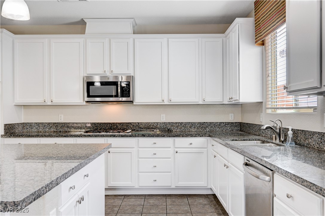 6656 Fort William Street Property Photo 16