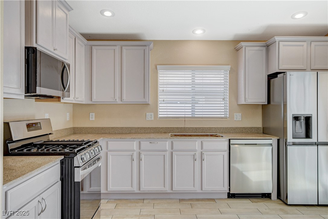 5245 Sand Dollar Avenue Property Photo 9