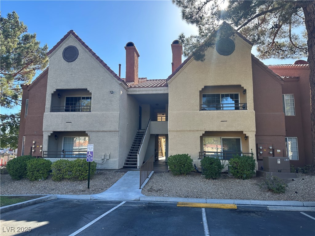 2200 South Fort Apache Road 2091 Property Photo