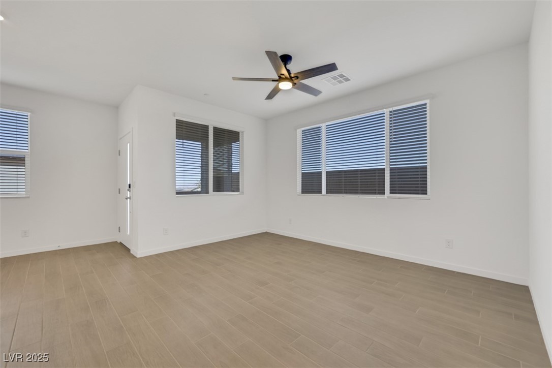 310 Walsh Peak Avenue Property Photo 3
