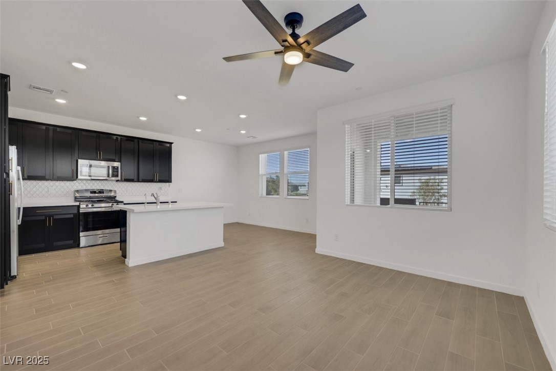 310 Walsh Peak Avenue Property Photo 4