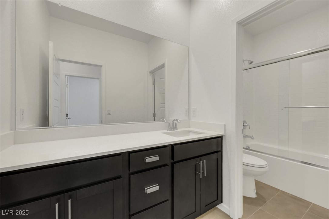 310 Walsh Peak Avenue Property Photo 16