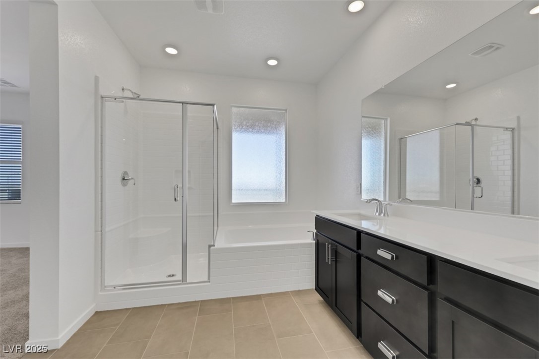 310 Walsh Peak Avenue Property Photo 20